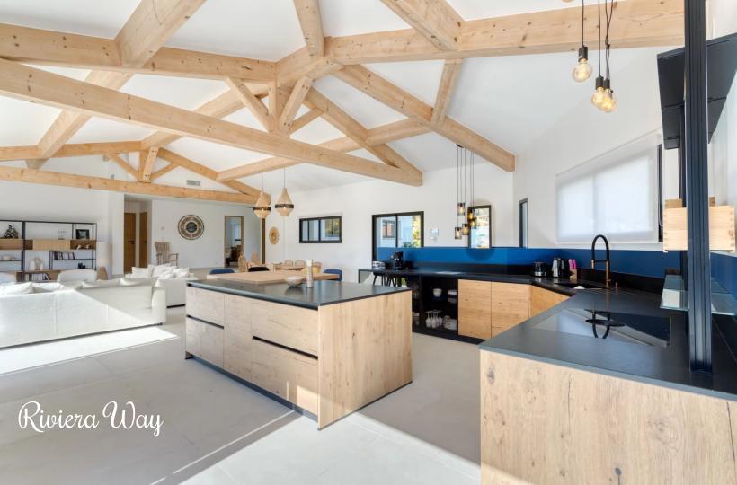 Villa in La Croix-Valmer, 350 m², photo #6, listing #104697432