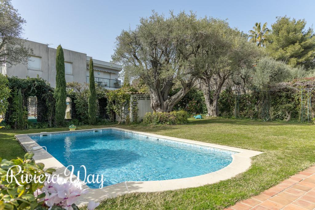 6 room villa in Cap d'Antibes, photo #2, listing #82550916