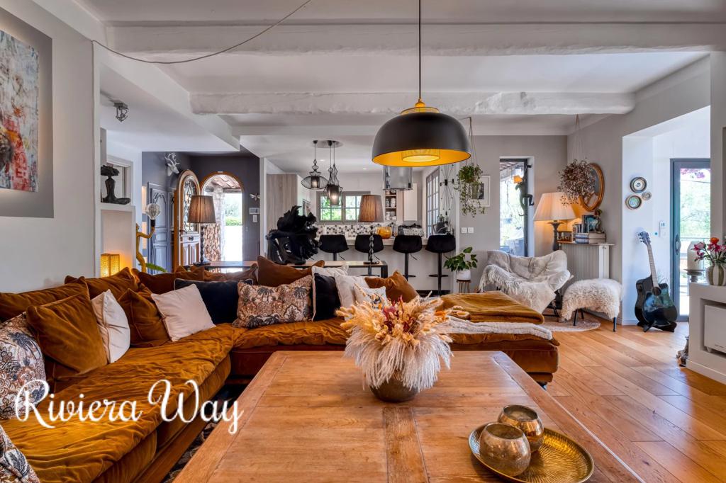 7 room villa in Tourrettes-sur-Loup, photo #6, listing #106534344