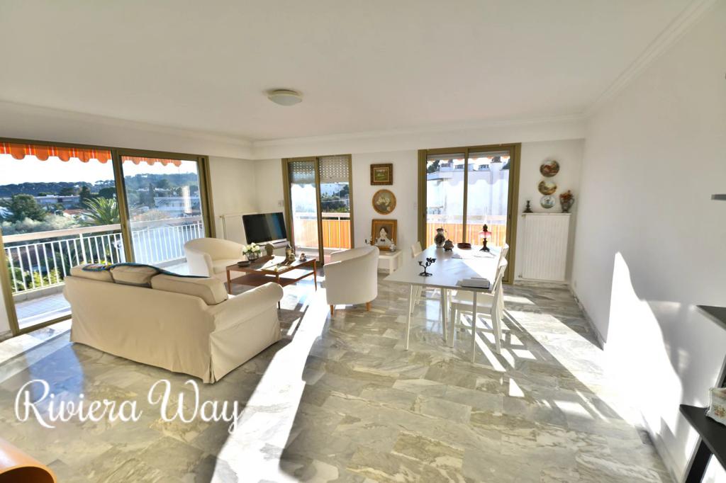 3 room apartment in Antibes, photo #1, listing #98582484