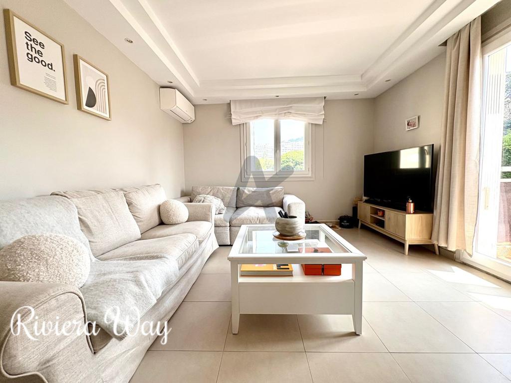 2 room apartment in Cannes, 40 m², photo #2, listing #104394528