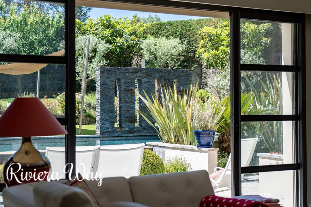 6 room villa in Mougins, photo #3, listing #106328880
