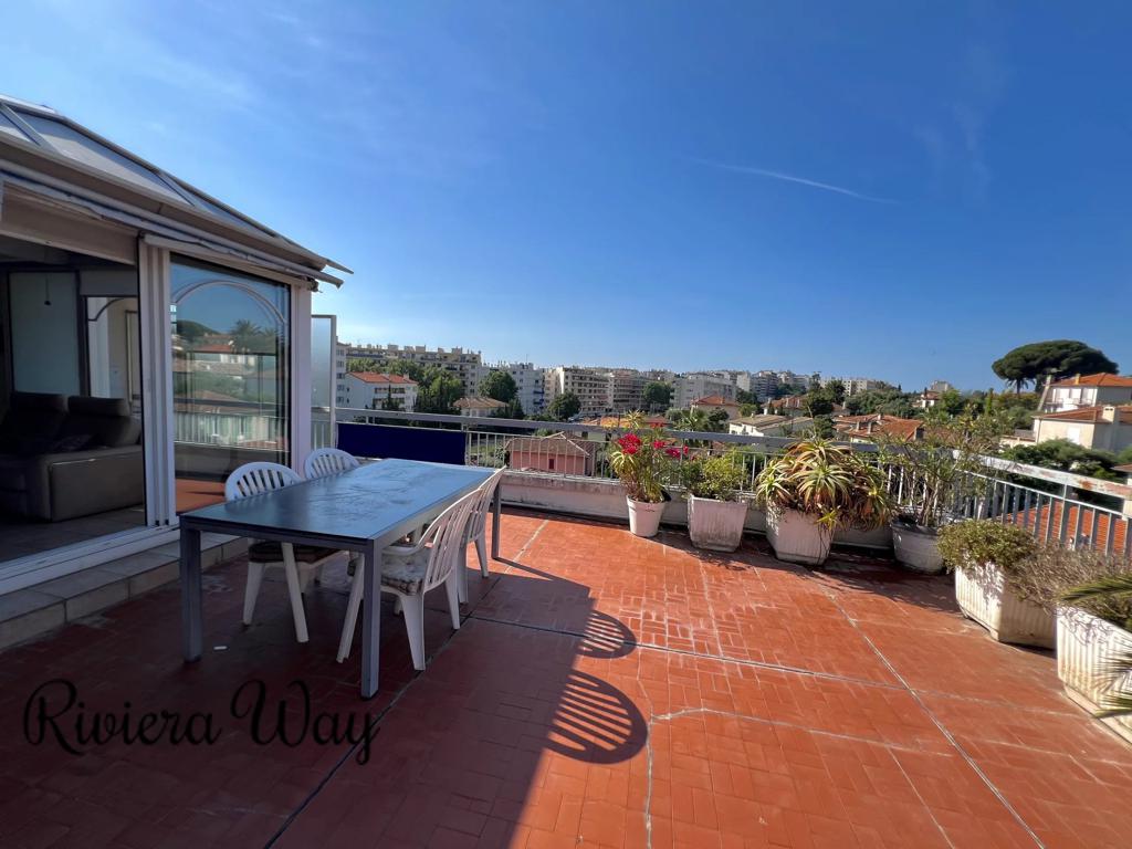 4 room apartment in Antibes, photo #9, listing #99810480