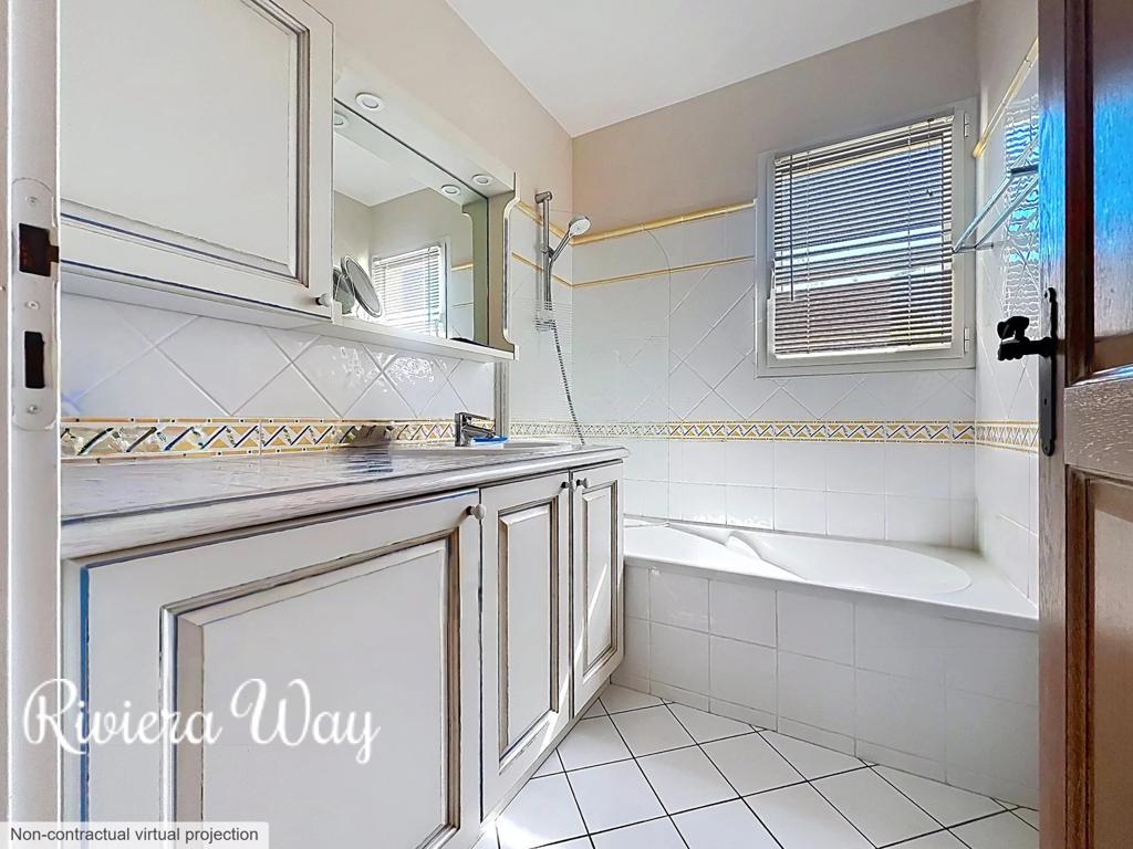 3 room apartment in Antibes, photo #7, listing #106609104
