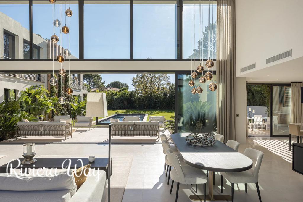 10 room villa in Mougins, photo #3, listing #102921252