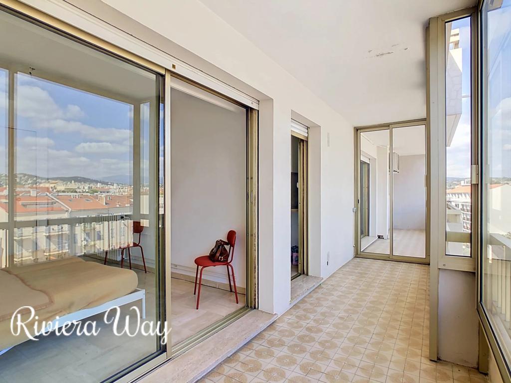 3 room apartment in Cannes, photo #3, listing #106151052