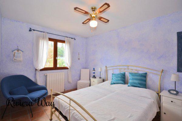 7 room villa in Grasse, 165 m², photo #10, listing #76077456