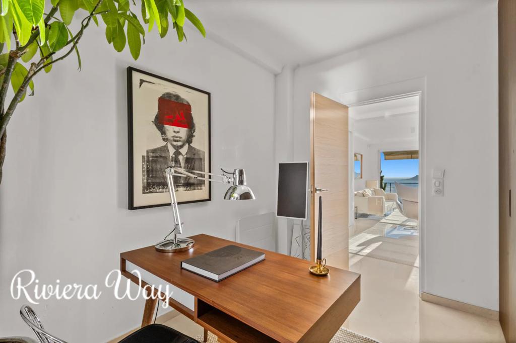 4 room apartment in Cannes, photo #9, listing #105484344
