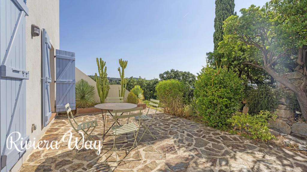 Villa in Cavalaire-sur-Mer, photo #1, listing #103906362