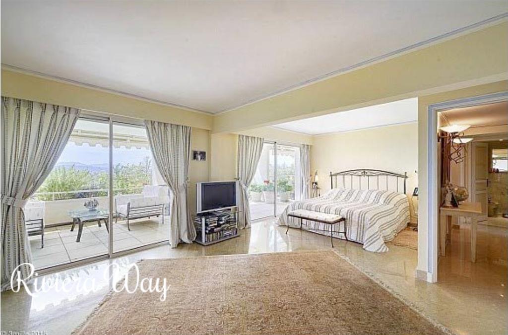 6 room apartment in Cannes, 250 m², photo #8, listing #63500766
