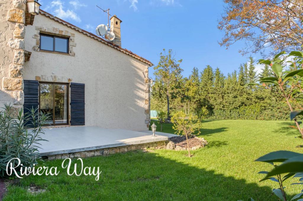 6 room villa in Valbonne, photo #1, listing #101207064