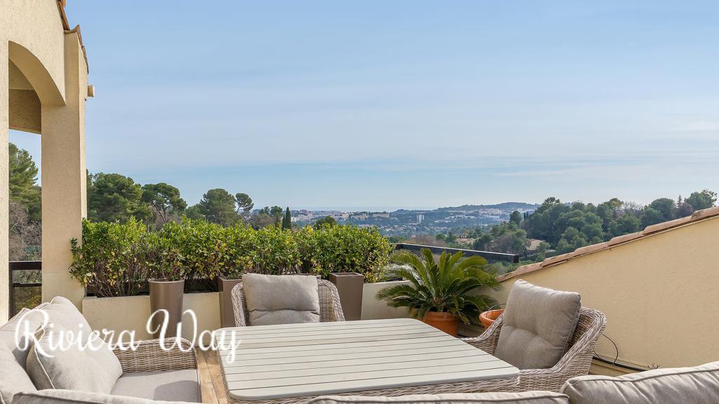6 room apartment in Mougins, 160 m², photo #1, listing #80309880
