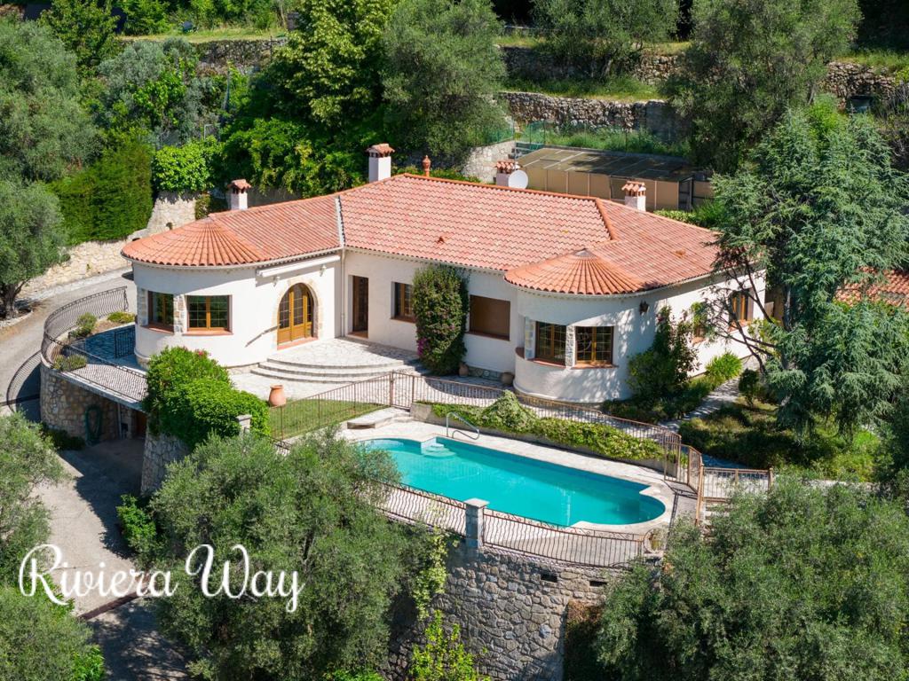 5 room villa in Grasse, photo #1, listing #106423338