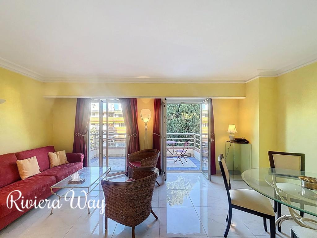 2 room apartment in Cap d'Antibes, photo #8, listing #104836704