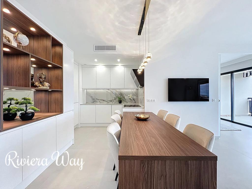 4 room apartment in Cannes, photo #4, listing #102777360