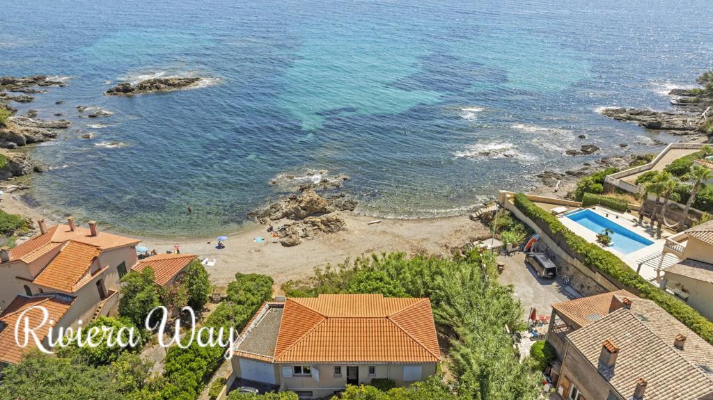 11 room villa in Fréjus, photo #4, listing #103794306