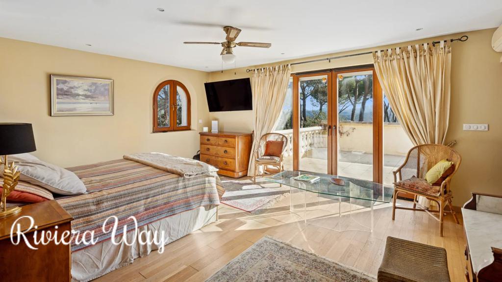 10 room villa in Fayence, photo #7, listing #105455994