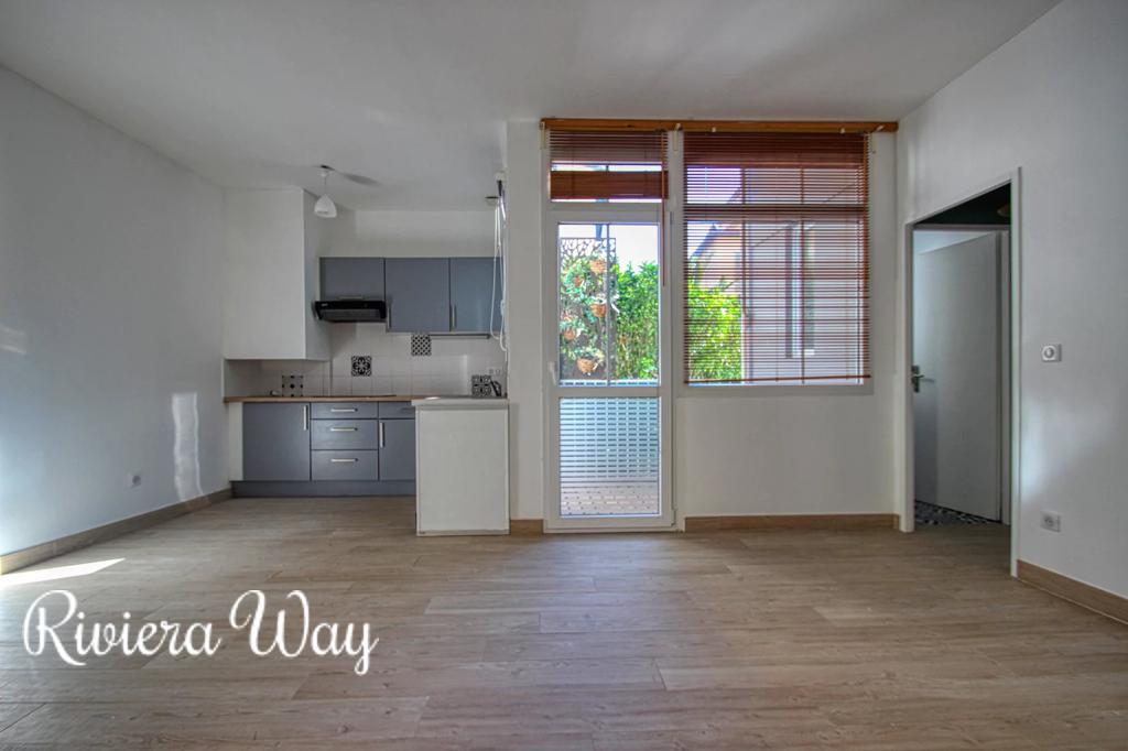 2 room apartment in Nice, photo #7, listing #105765786