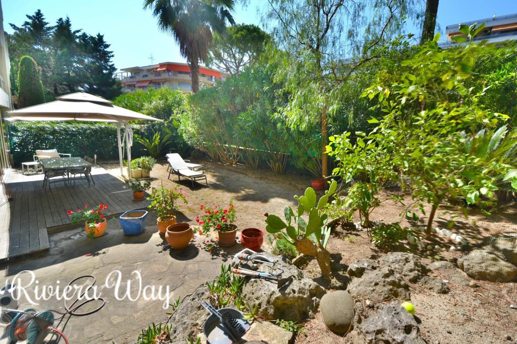 3 room apartment in Antibes, photo #2, listing #103709718