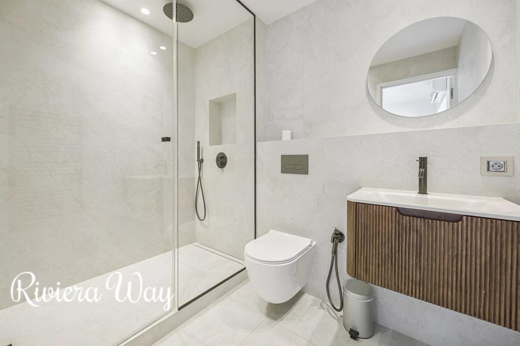 4 room apartment in Boulevard de la Croisette, photo #7, listing #106853040