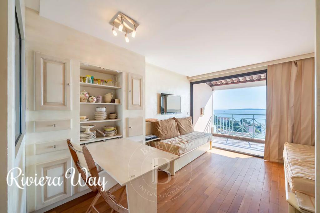 2 room apartment in Cannes, photo #6, listing #100826124