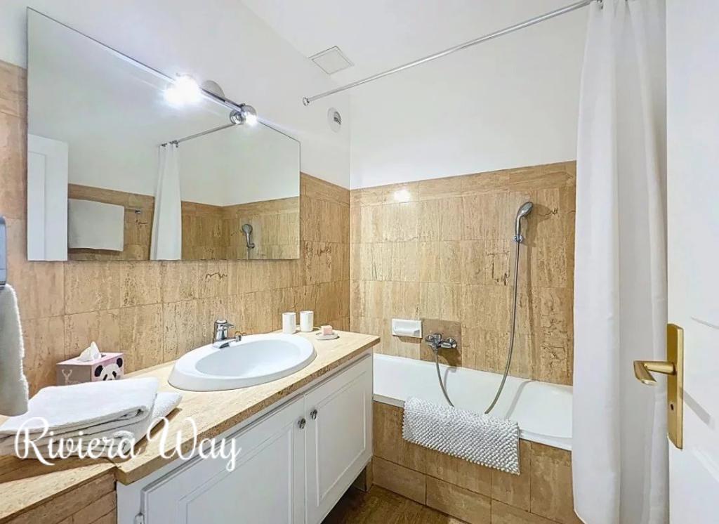 2 room apartment in Villefranche-sur-Mer, photo #7, listing #104456940