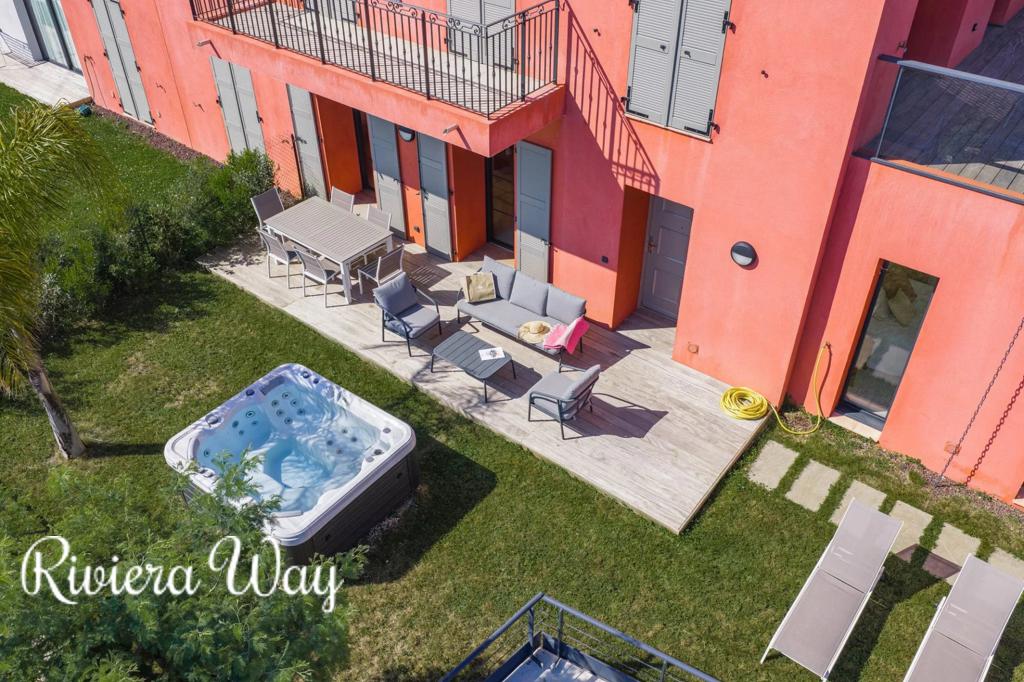 4 room apartment in Theoule-sur-Mer, photo #2, listing #106503474