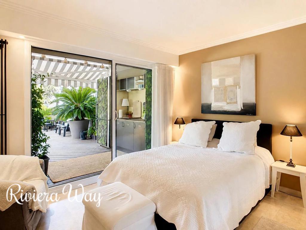 3 room apartment in Cannes, photo #6, listing #107033304