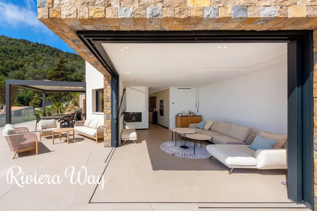 5 room villa in Mandelieu-la-Napoule, photo #9, listing #106623132