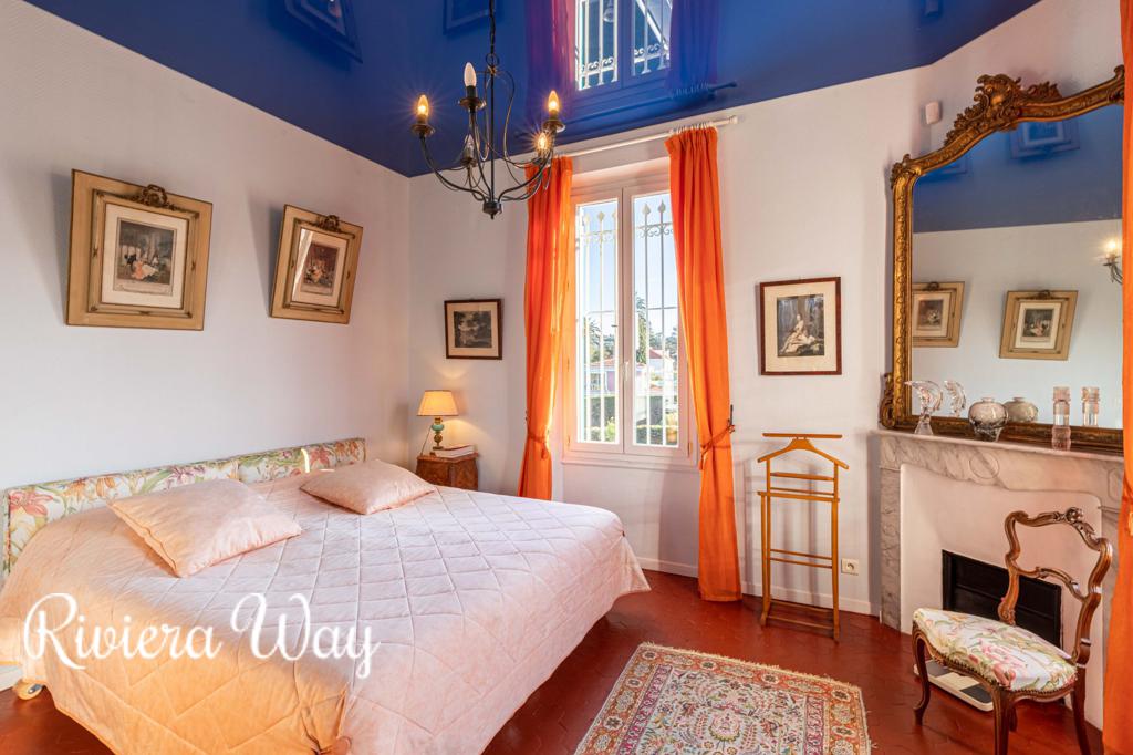 9 room villa in Cap d'Antibes, photo #3, listing #92914122