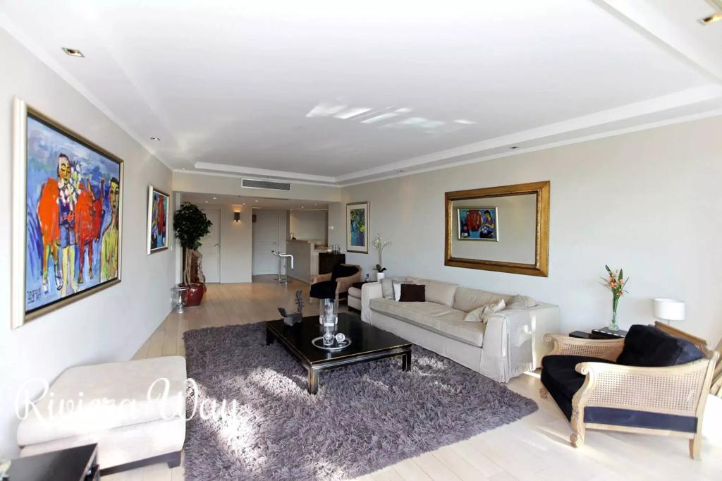 3 room apartment in Cap d'Antibes, photo #1, listing #106533966