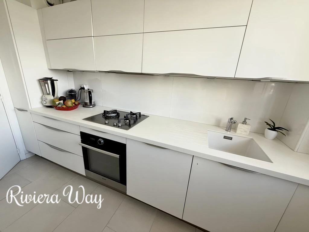 4 room apartment in Antibes, photo #2, listing #103061112