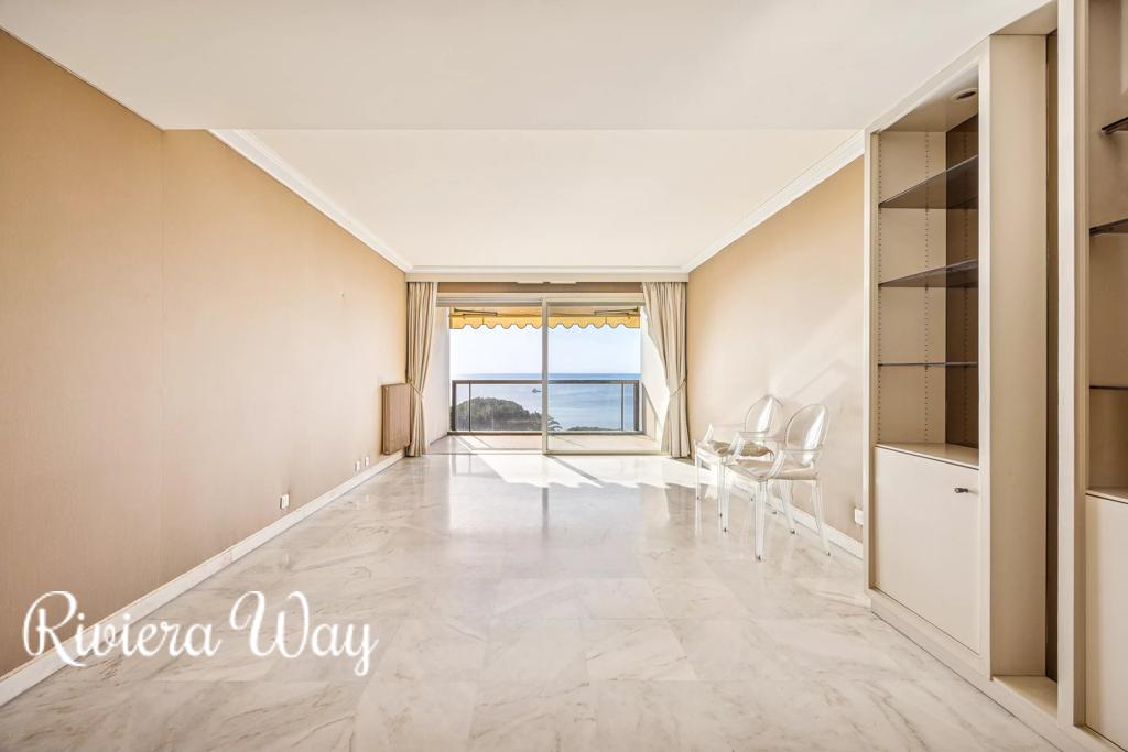2 room apartment in Antibes, photo #7, listing #105421764