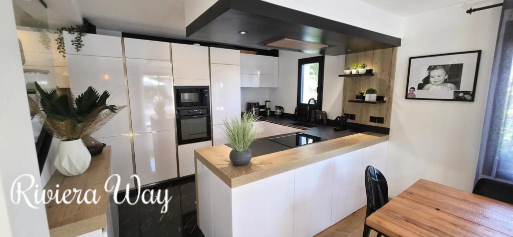 7 room villa in Mougins, photo #7, listing #106570002
