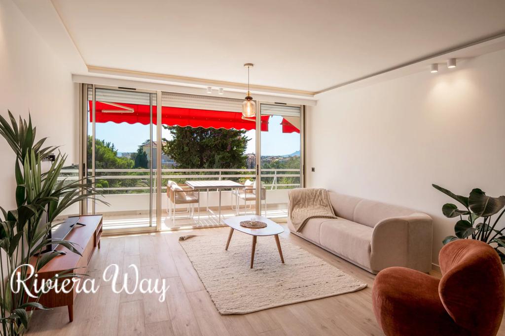 3 room apartment in Cannes, photo #2, listing #107133348