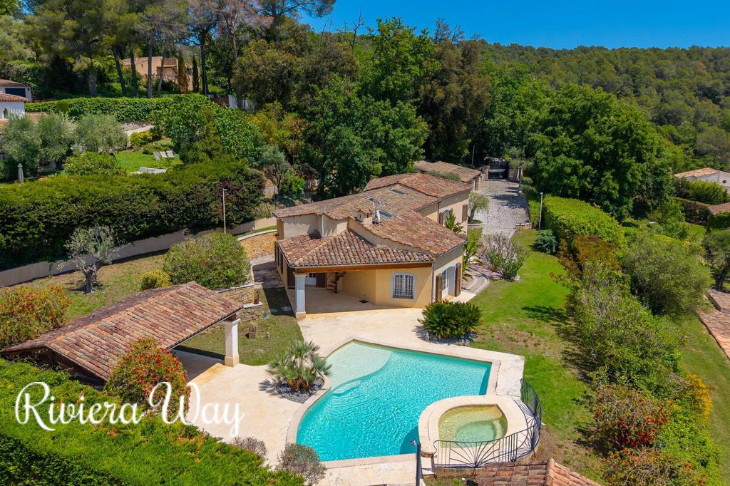 8 room villa in Le Rouret, photo #1, listing #106276296