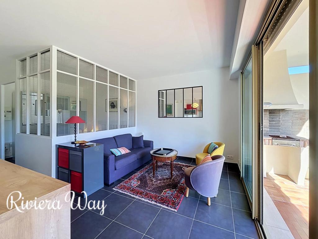 1 room apartment in Cap d'Antibes, photo #6, listing #107231418