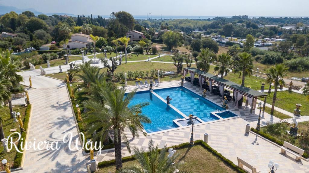 17 room villa in Antibes, photo #4, listing #104095278