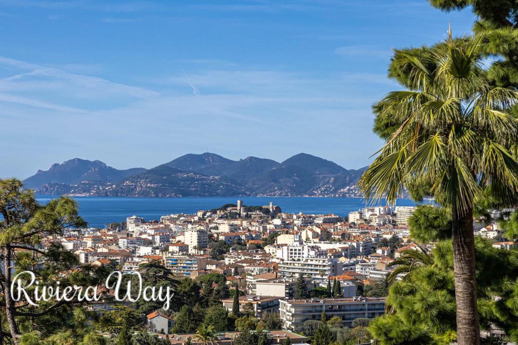4 room apartment in Cannes, photo #4, listing #92296554