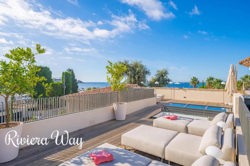 10 room villa in Cap d'Antibes, photo #7, listing #105685944
