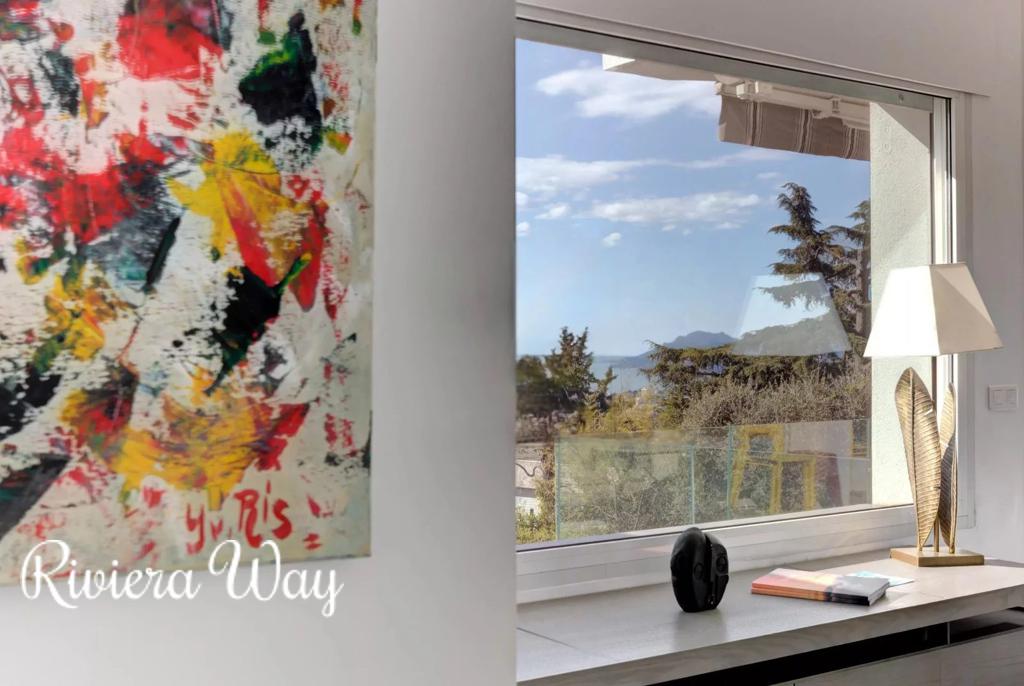 7 room villa in Cannes, photo #5, listing #101764992