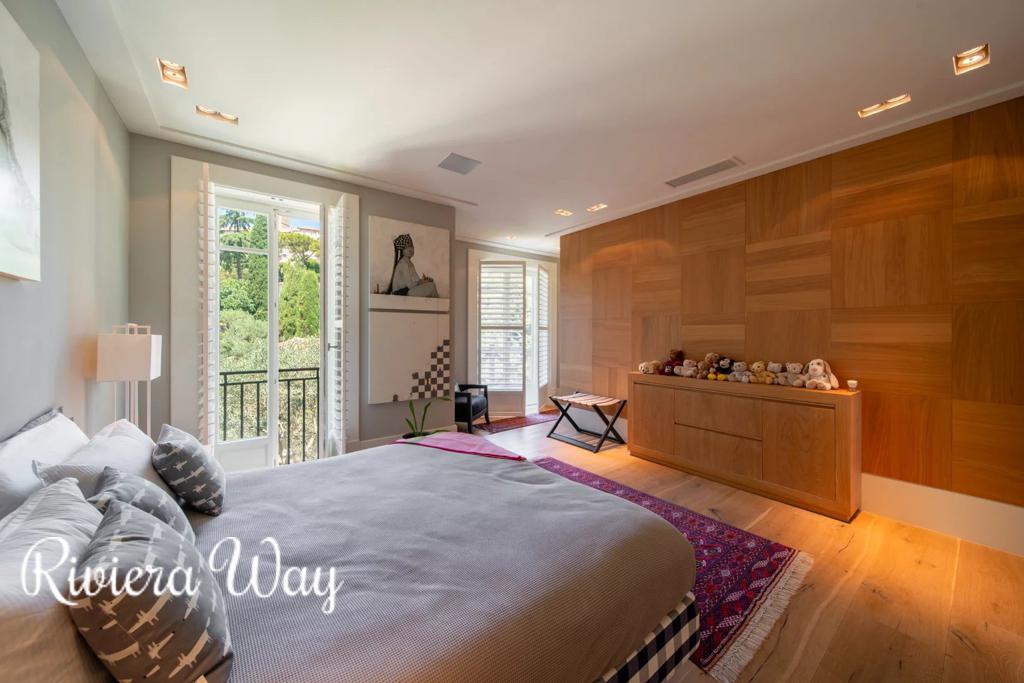 9 room villa in Mougins, photo #6, listing #106650306