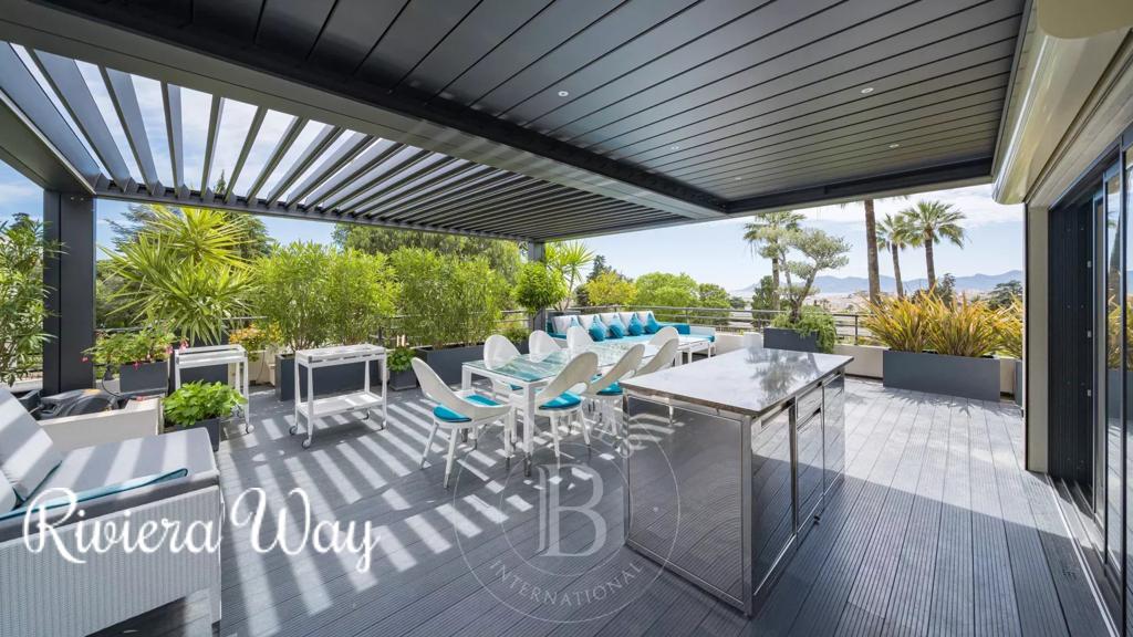 6 room apartment in Cannes, photo #10, listing #102086838