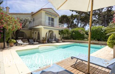 5 room villa in Antibes