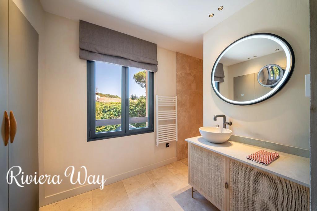 Villa in Mougins, photo #8, listing #106918938