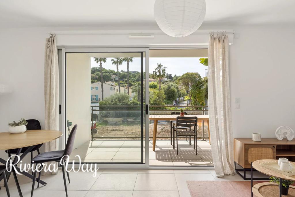 3 room apartment in Antibes, photo #5, listing #106016400