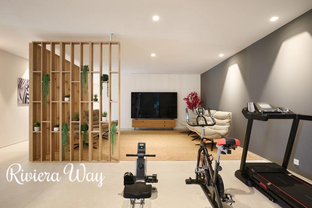 7 room villa in Grimaud, photo #9, listing #102916716
