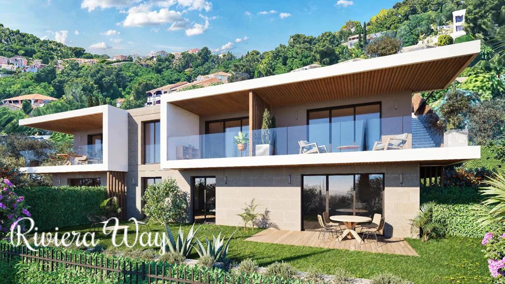 2 room apartment in Èze, photo #1, listing #104645184