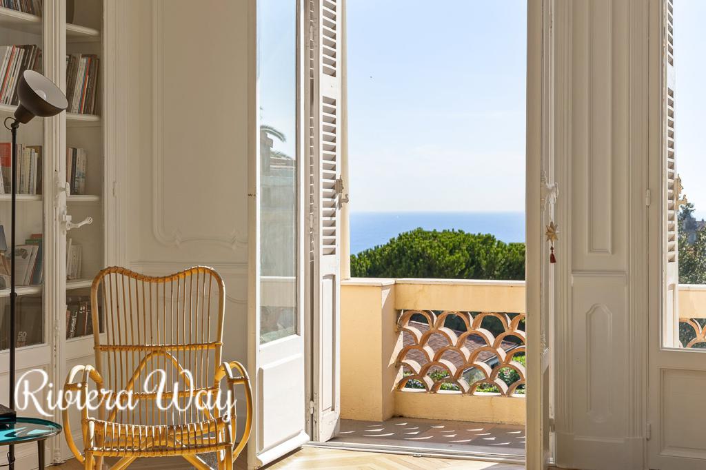4 room apartment in Cannes, photo #2, listing #84918288