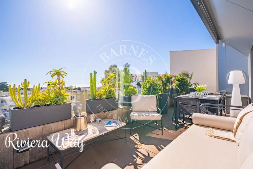 4 room apartment in Cannes, photo #8, listing #99659028